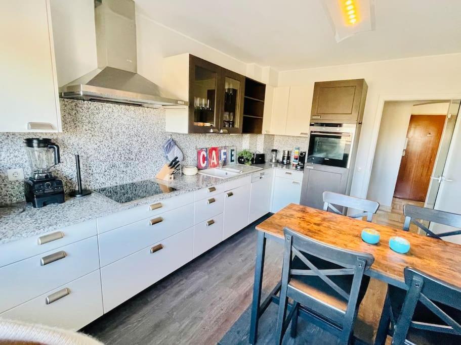 Big Penthouse 2 Bedrooms In Center With Parking And Largeterrace-41 룩셈부르크 외부 사진